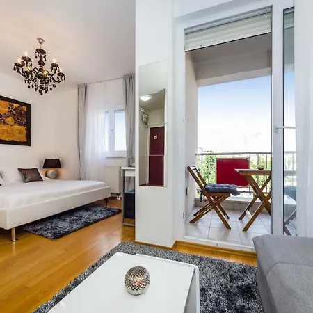 Studio Apartment K & K With Free Garage Zadar Exterior photo