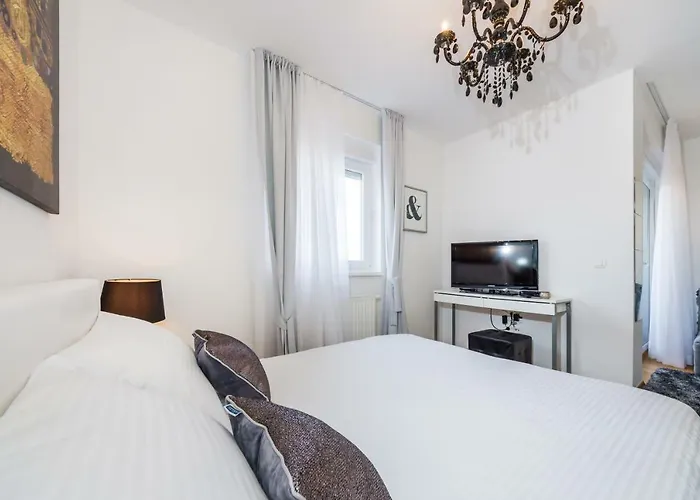 Studio Apartment K & K With Free Garage